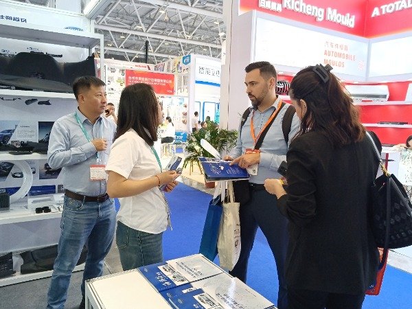 img_202504213515_600x450_0bf1c2f1.jpg_20250421100110_1920x0